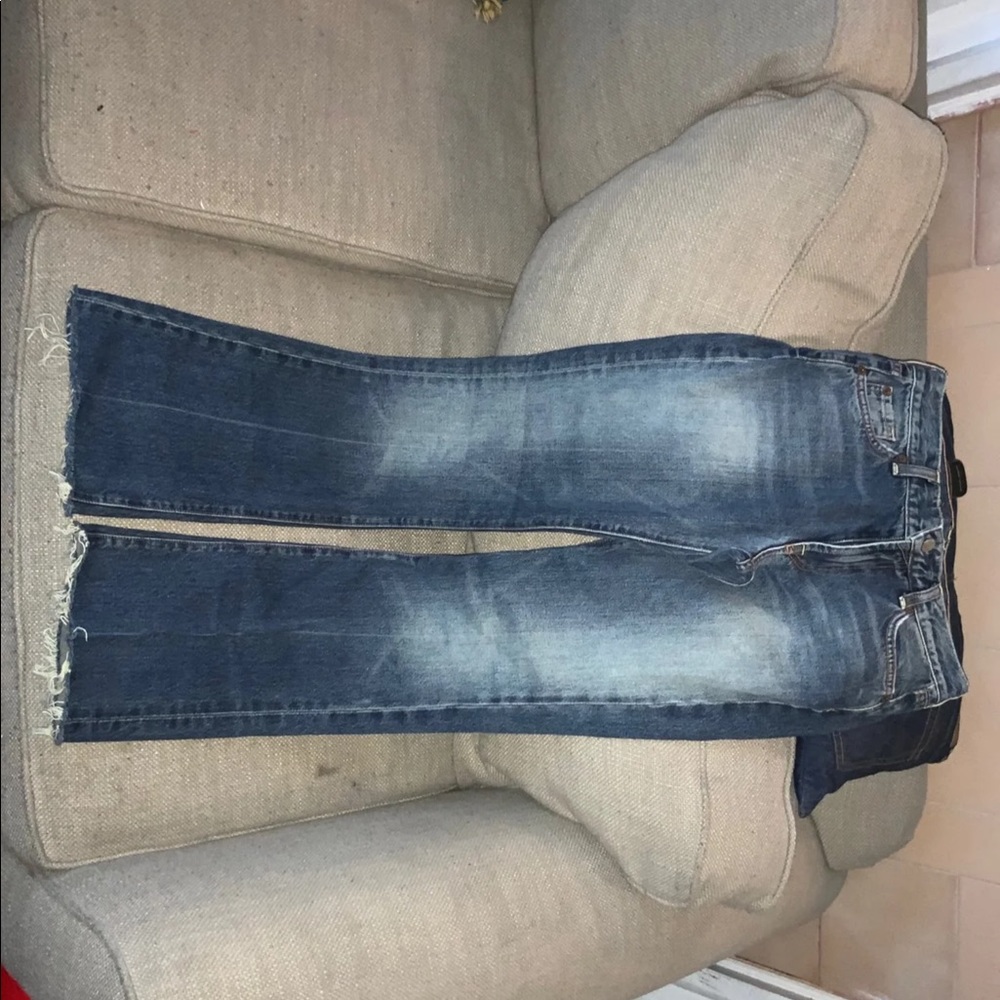 Wide legged jeans
